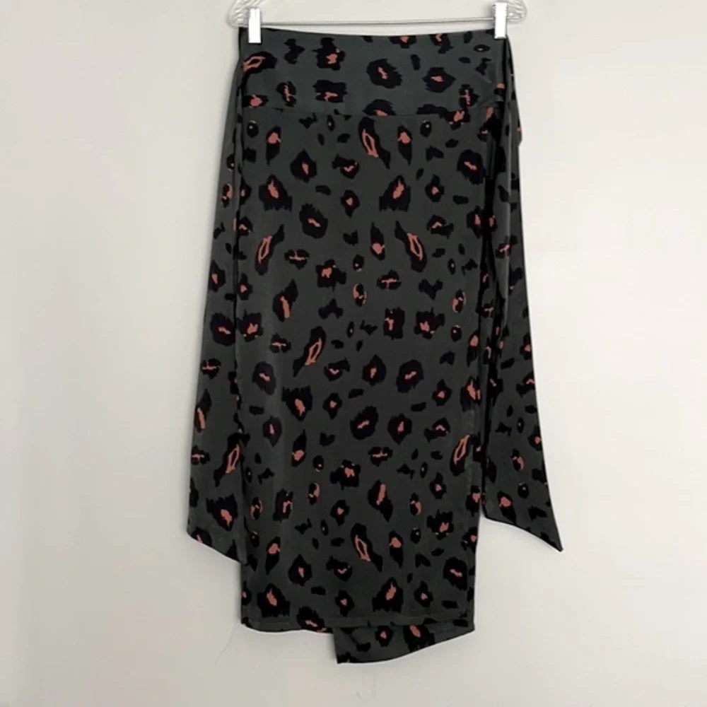 Vici Leopard Animal Print Wrap Midi Skirt Size S - Picture 3 of 12